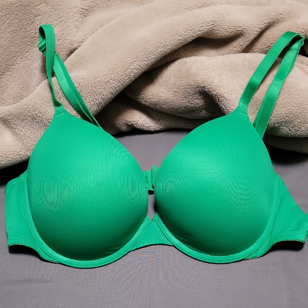 Never Worn Victoria's Secret Wear Everywhere Push Up Bra